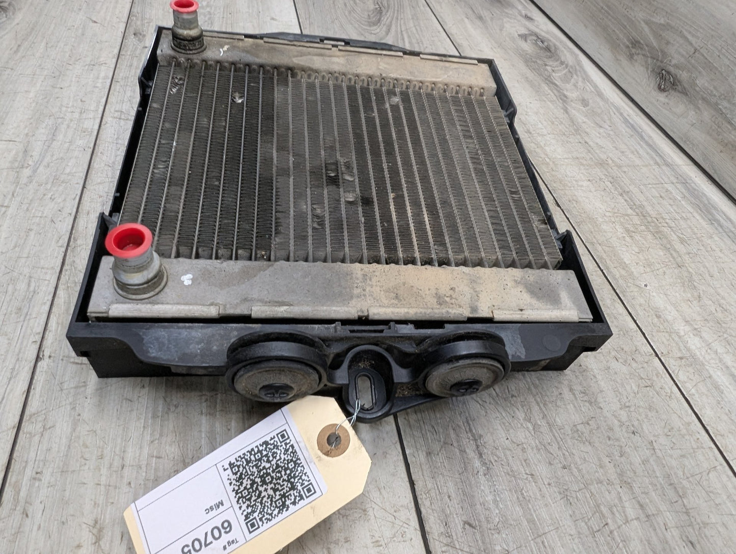 OEM BMW F02 F06 F10 F12 F13 535 550 Front Left Driver Auxiliary Coolant Radiator