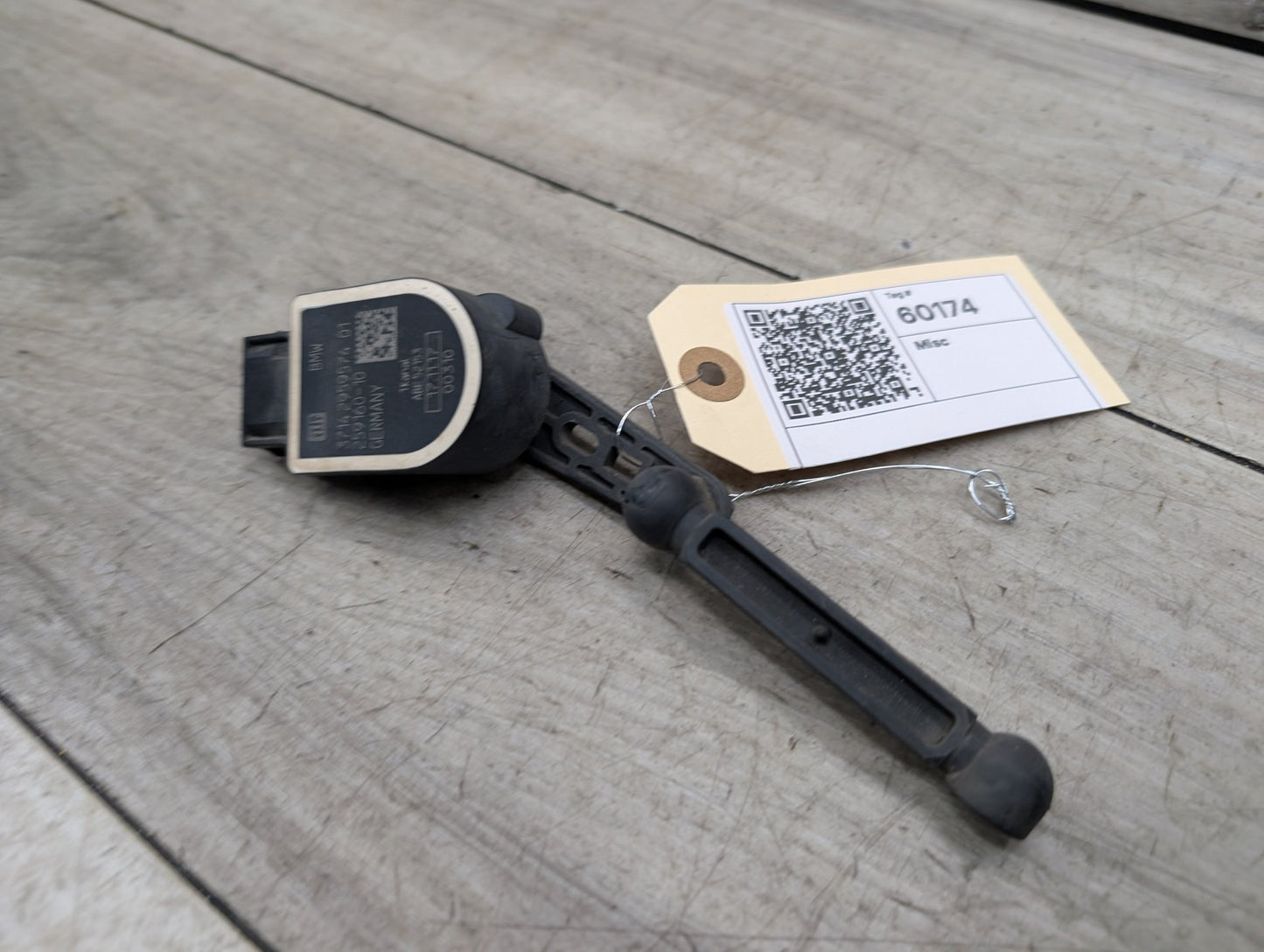 2017-2023 BMW 530i G30 Suspension Height Level Sensor 2959574