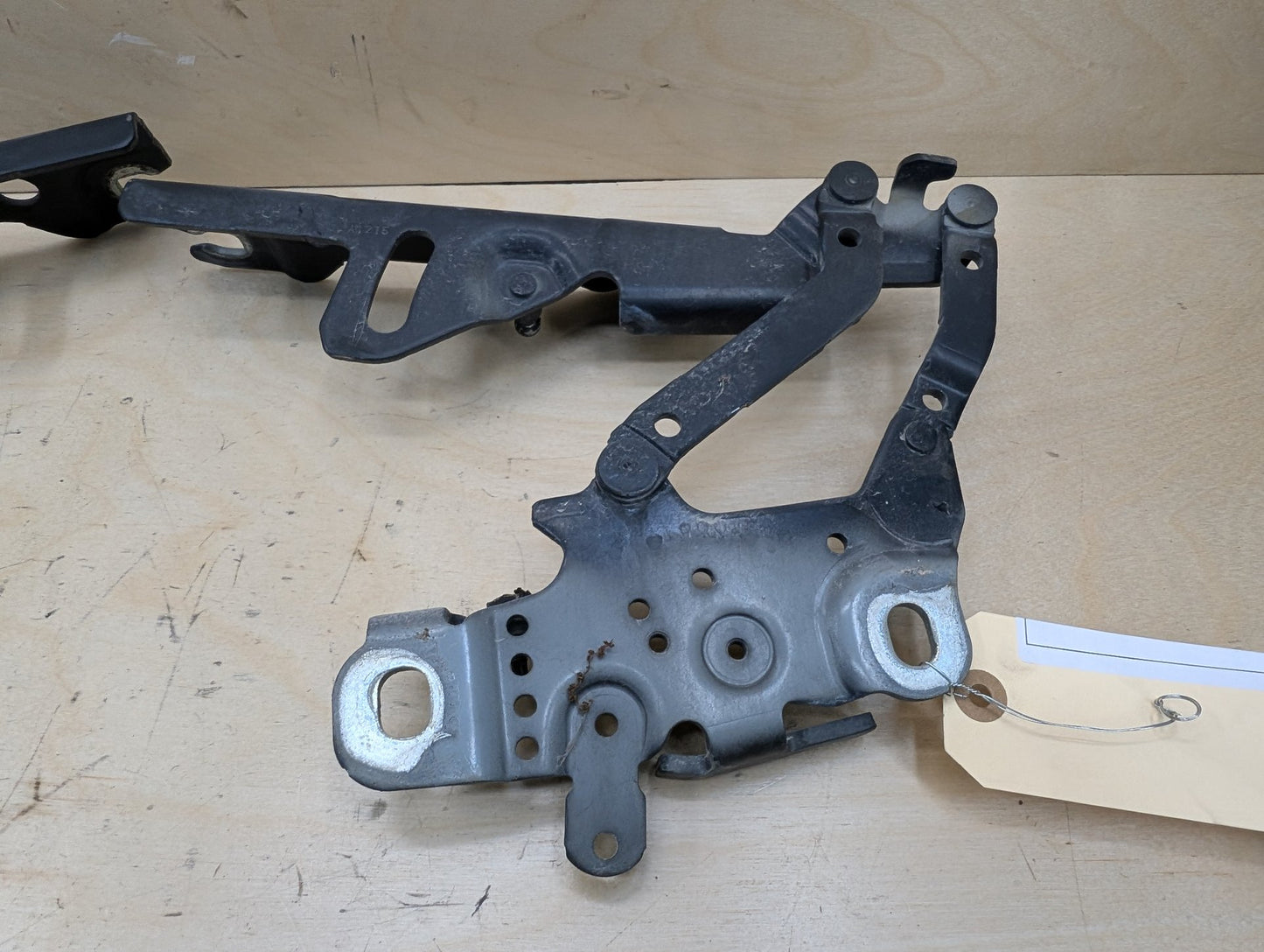 OEM BMW F22 F23 F30 F32 F33 F36 F80 F82 F83 F87 Left Right Side Hood Hinges PAIR