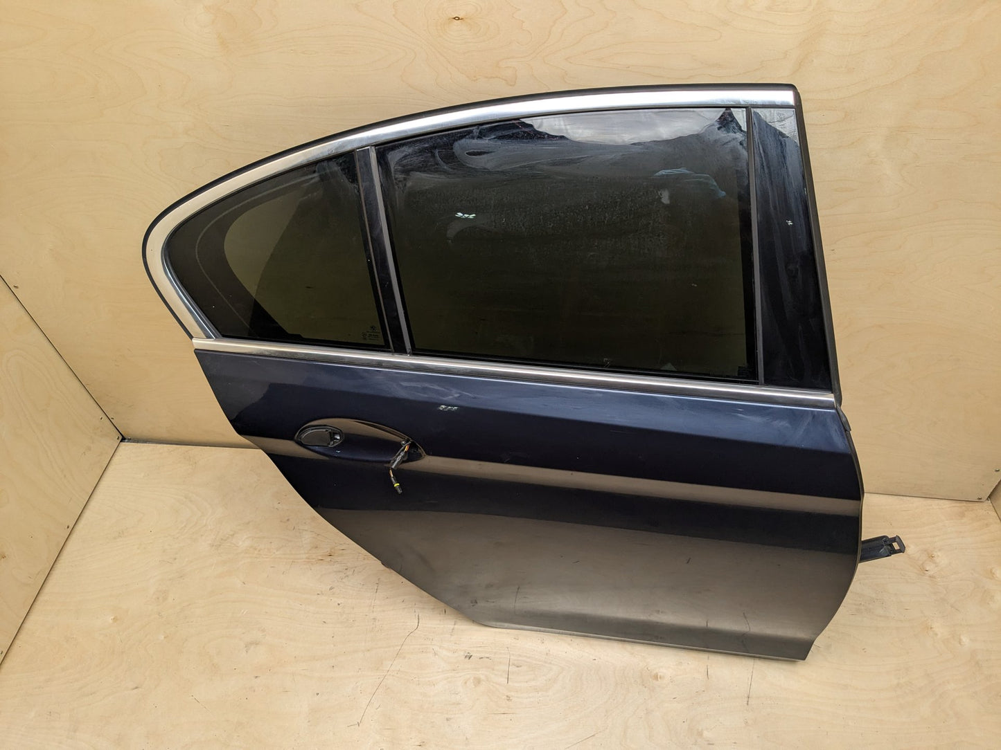 OEM BMW F90 G30 530 540 M550 M5 Rear Right Passenger Door Shell Panel