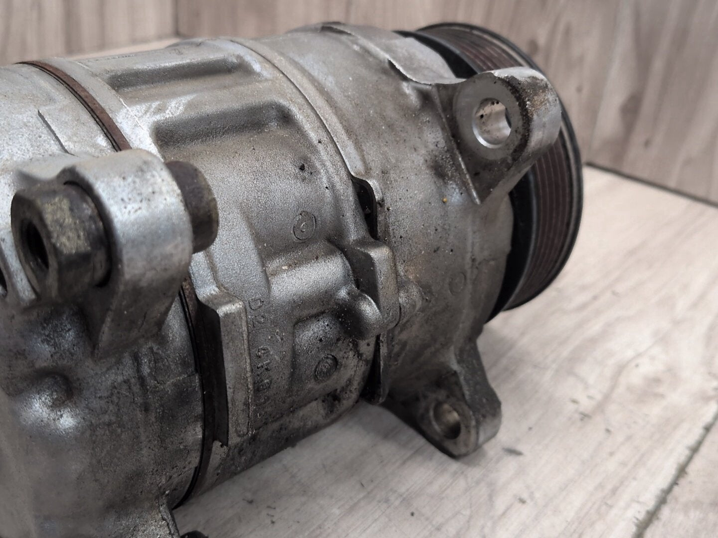 2012-2018 BMW F30 320i N20B20U0 Engine Motor A/C AC Compressor Clutch Pump Pulley 9330825