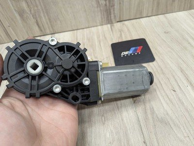 19-25 OEM BMW G29 Z4 30 M40 Convertible Top Drive Motor
