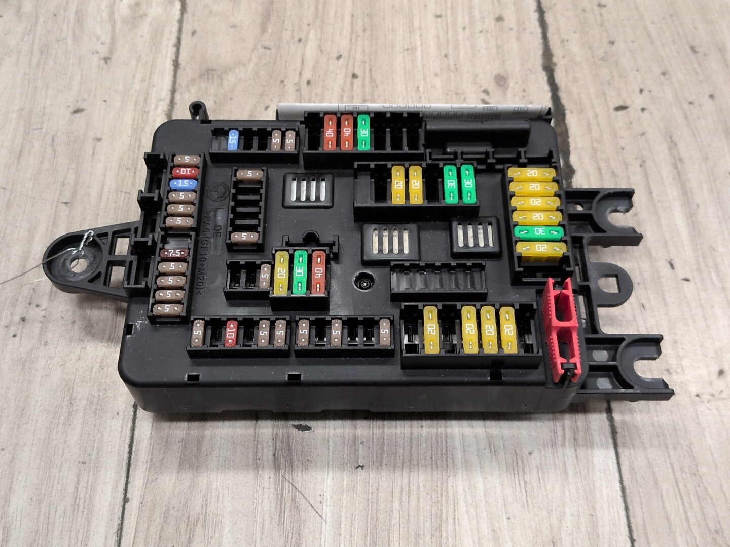 2014-2020 BMW 435i F32 Front Power Distribution Fuse Box 9389070