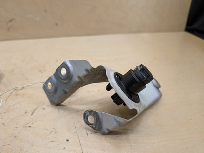 2018-2024 BMW X3 G01 Front Right Passenger Fender Brackets SET 7424678