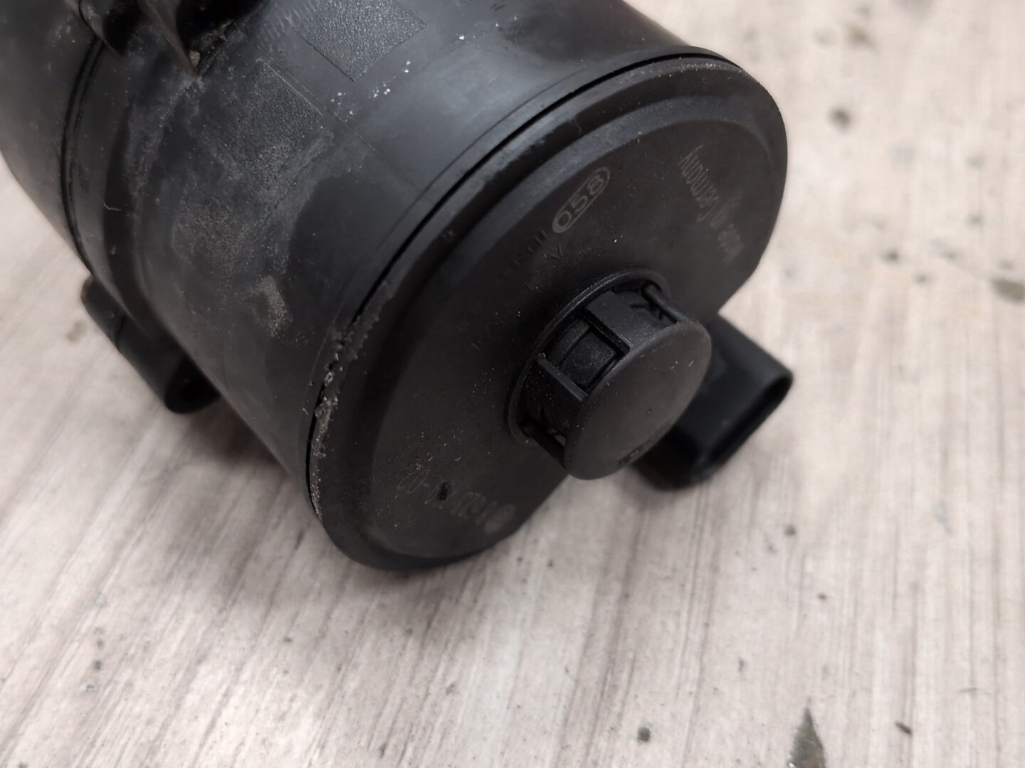 16-19 OEM BMW G11 G12 G30 M550 750 M760 Auxiliary Electric Coolant Water Pump
