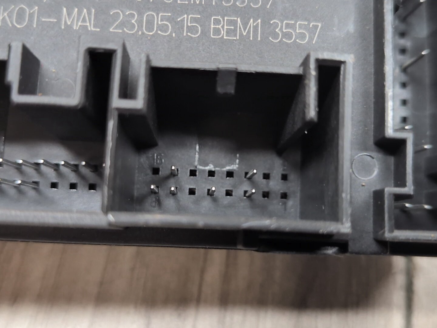 15-18 OEM Audi Q3 Front Right Passenger Side Door Window Control Module