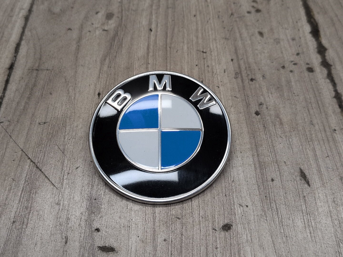 Genuine OEM BMW F39 F90 G20 G30 G80 M3 Bumper Hood Trunk Rear Round Emblem 74mm
