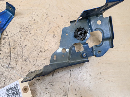 2019-2026 BMW M340i G20 Front Right Passenger Fender Brackets SET 8494438 OEM