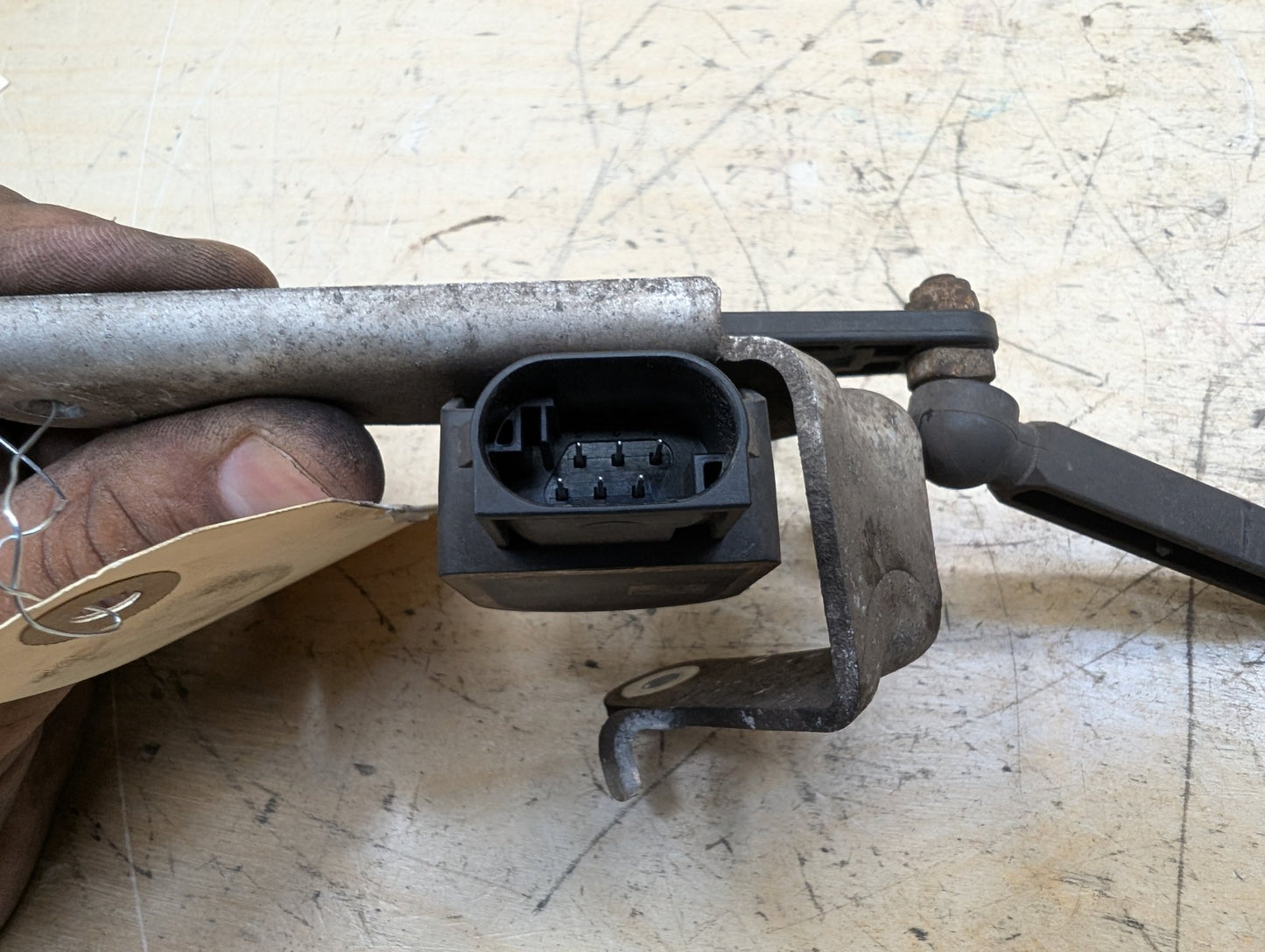 2016-2022 BMW 750i G12 Suspension Height Level Sensor 2959574