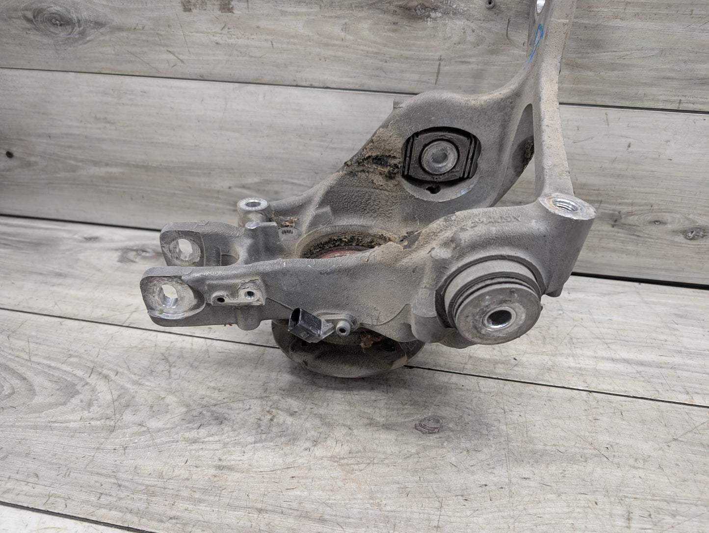 2008 - 2017 Audi S5 8T Rear Left Driver Spindle Knuckle w/ Bearing 8K0505435A