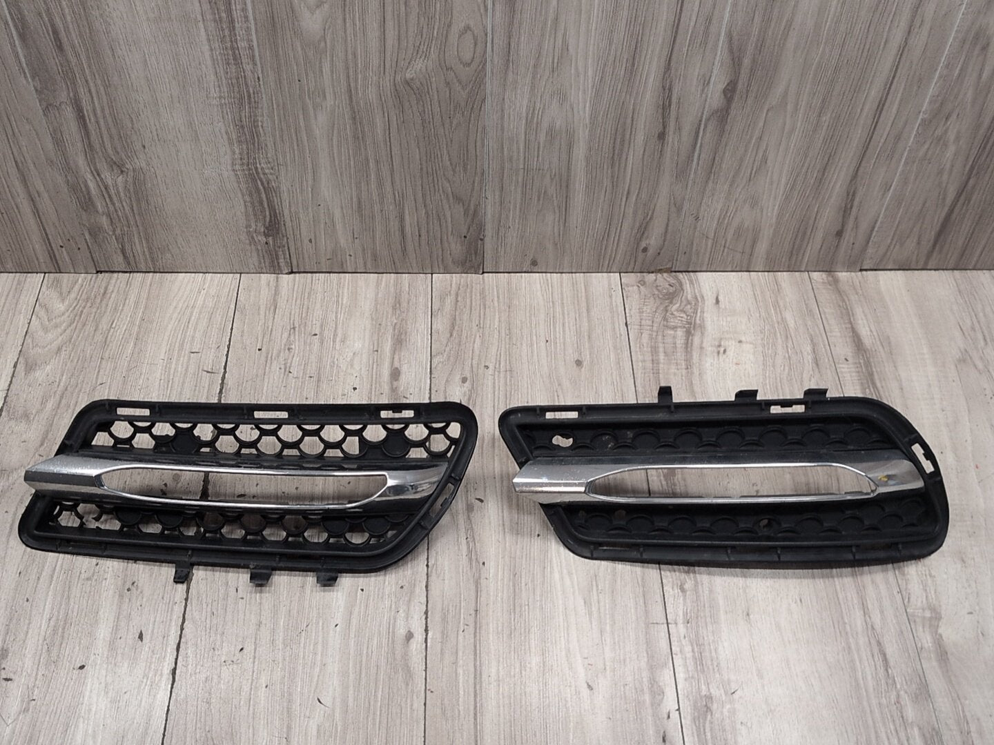 2009-2012 Mercedes-Benz E550 W212 Front Left Right Center Bumper Cover Grilles SET A2128851753 OEM