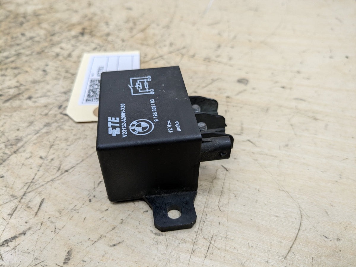 OEM BMW F10 F13 F02 F30 F32 F80 F82 F85 M3 M4 M6 Cooling Fan Relay Control 130A