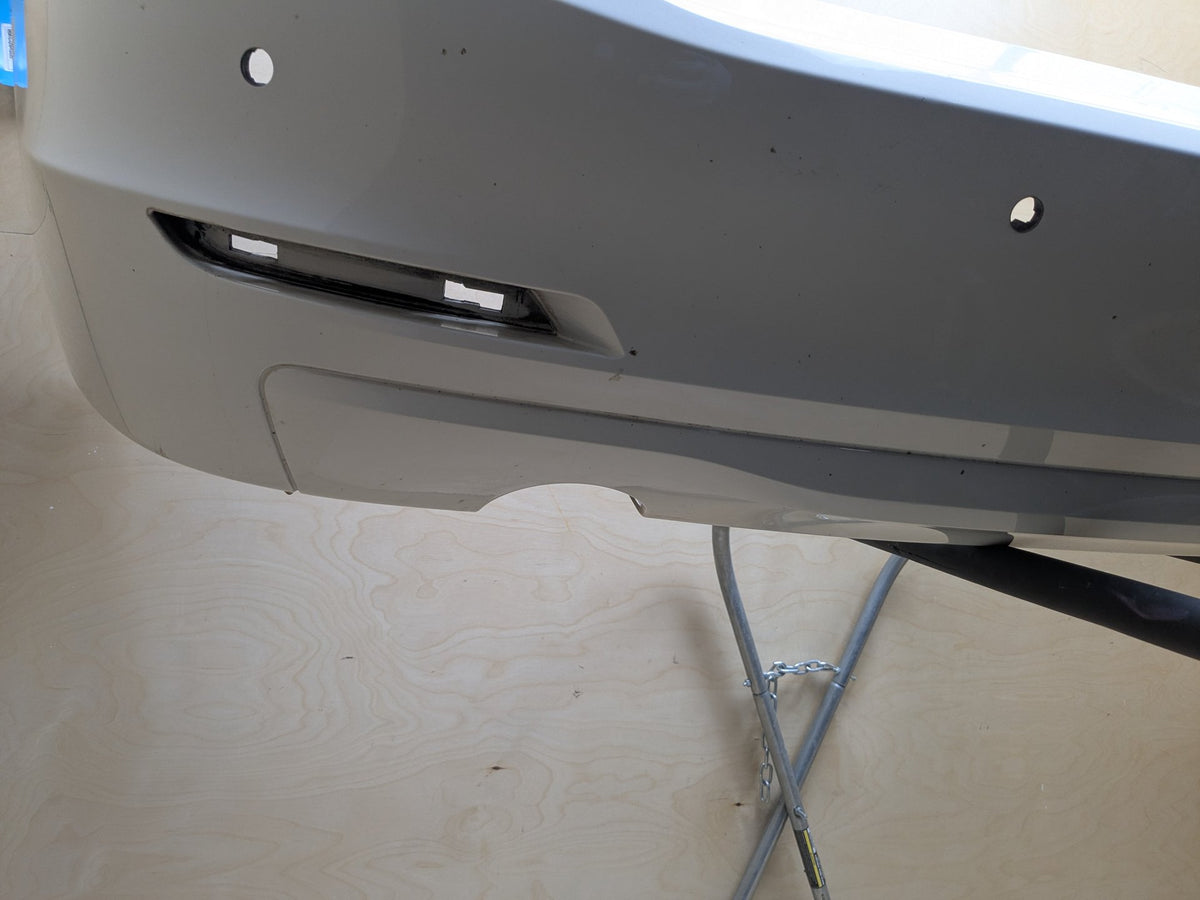 12-15 OEM BMW F30 Sedan REAR Bumper Single Exhaust Cover w/ PDC WHITE 300