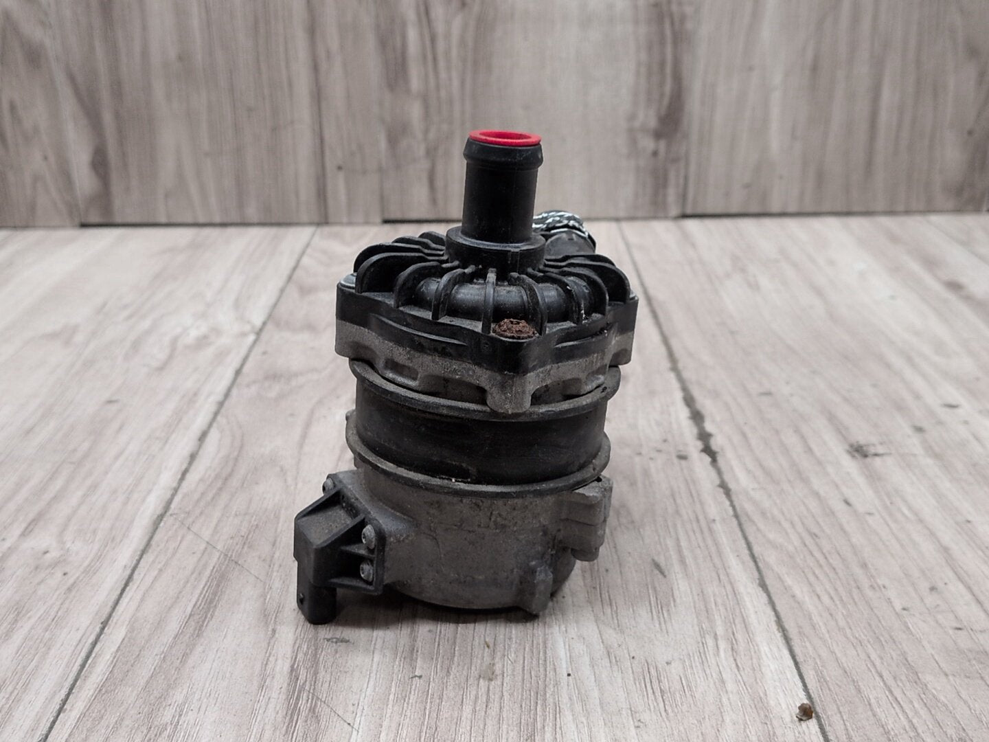 2013 - 2017 Audi S5 8T Engine Motor Cooling Auxiliary Water Pump 8K0965567 CTUB