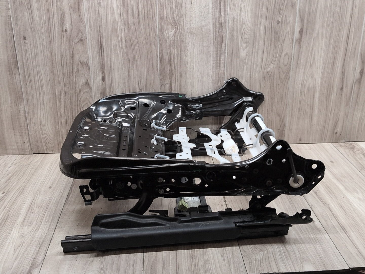 2019-2026 BMW 330i G20 Front Left Driver Seat Lower Track Frame Assembly 3013999