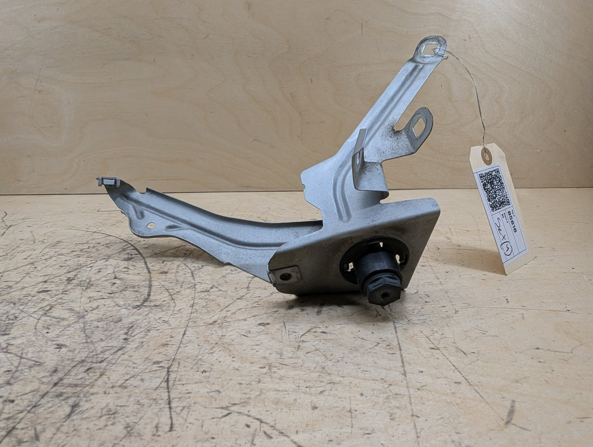 2010-2017 BMW 535i GT xDrive F07 Front Left Driver Fender Brackets SET 7193421 OEM