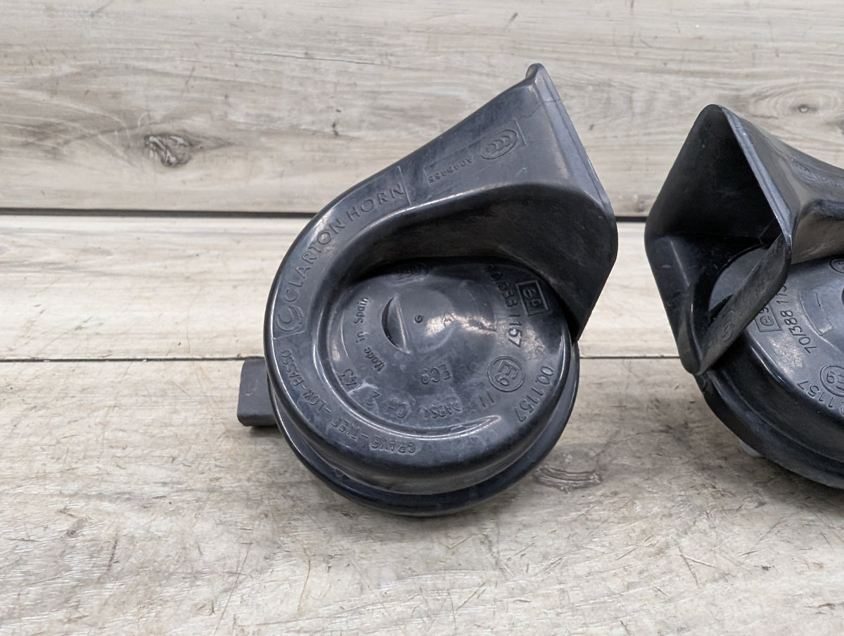 2009-2015 BMW 750Li F02 Alarm Horns SET 7284482 OEM