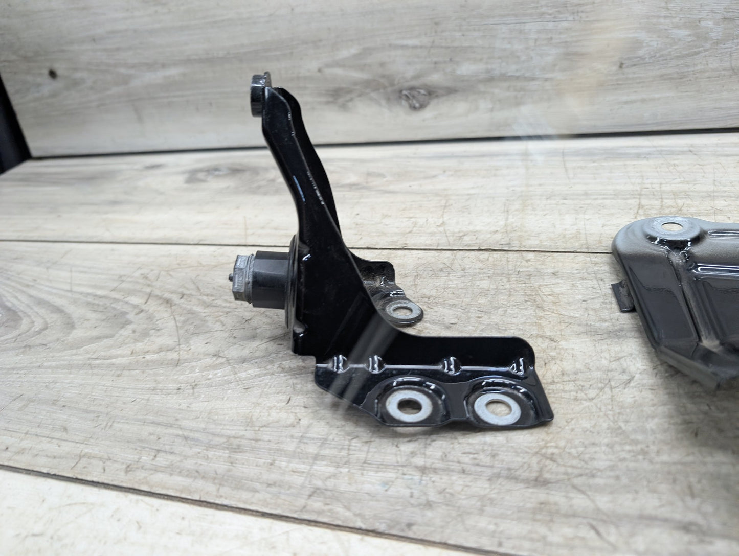 2018 - 2024 BMW X3 G01 Front Left Driver Fender Brackets SET 7397515 B46B20O1