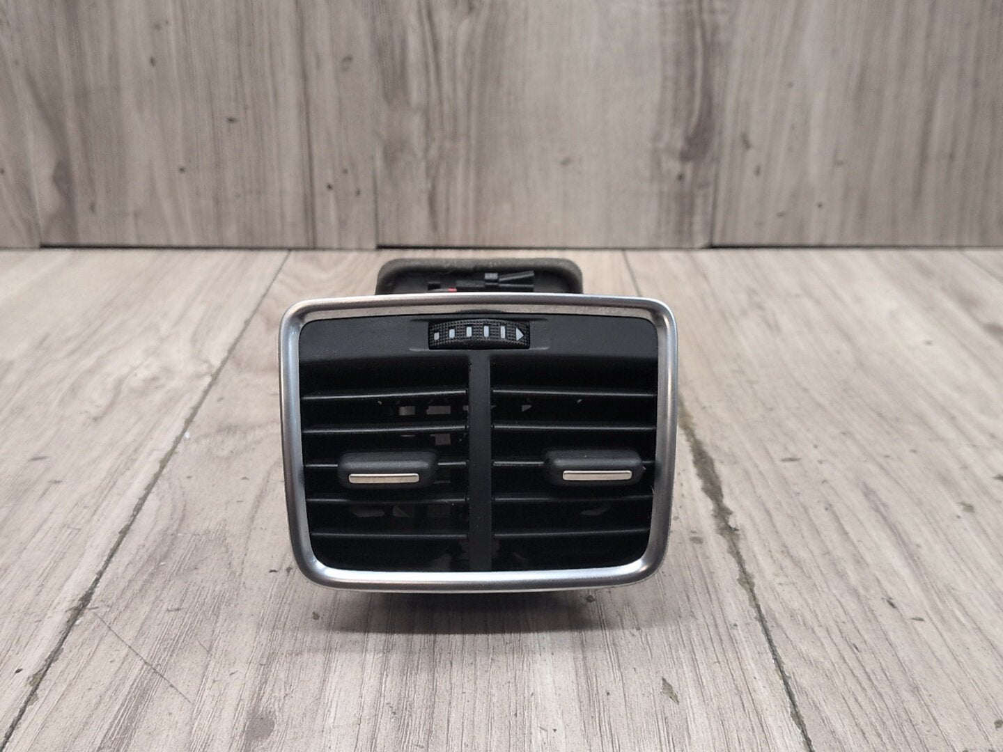 2015-2018 Audi Q3 8U Rear Center Console Air Vent Grille 8U0819203A