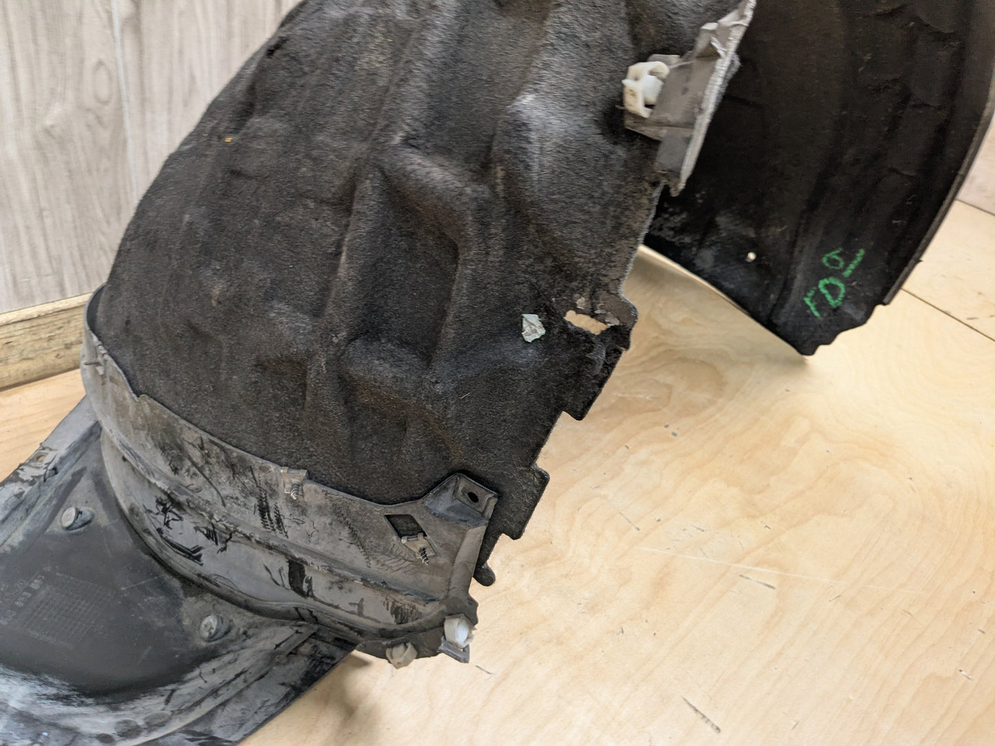 2015-2018 Audi Q3 8U Front Left Driver Wheel Fender Liner Splash Guard 8U0853887