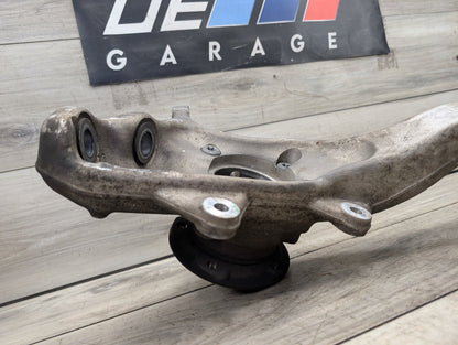 OEM BMW E70 F15 F16 F85 X5 X6 Front Passenger Right Spindle Hub Carrier Knuckle