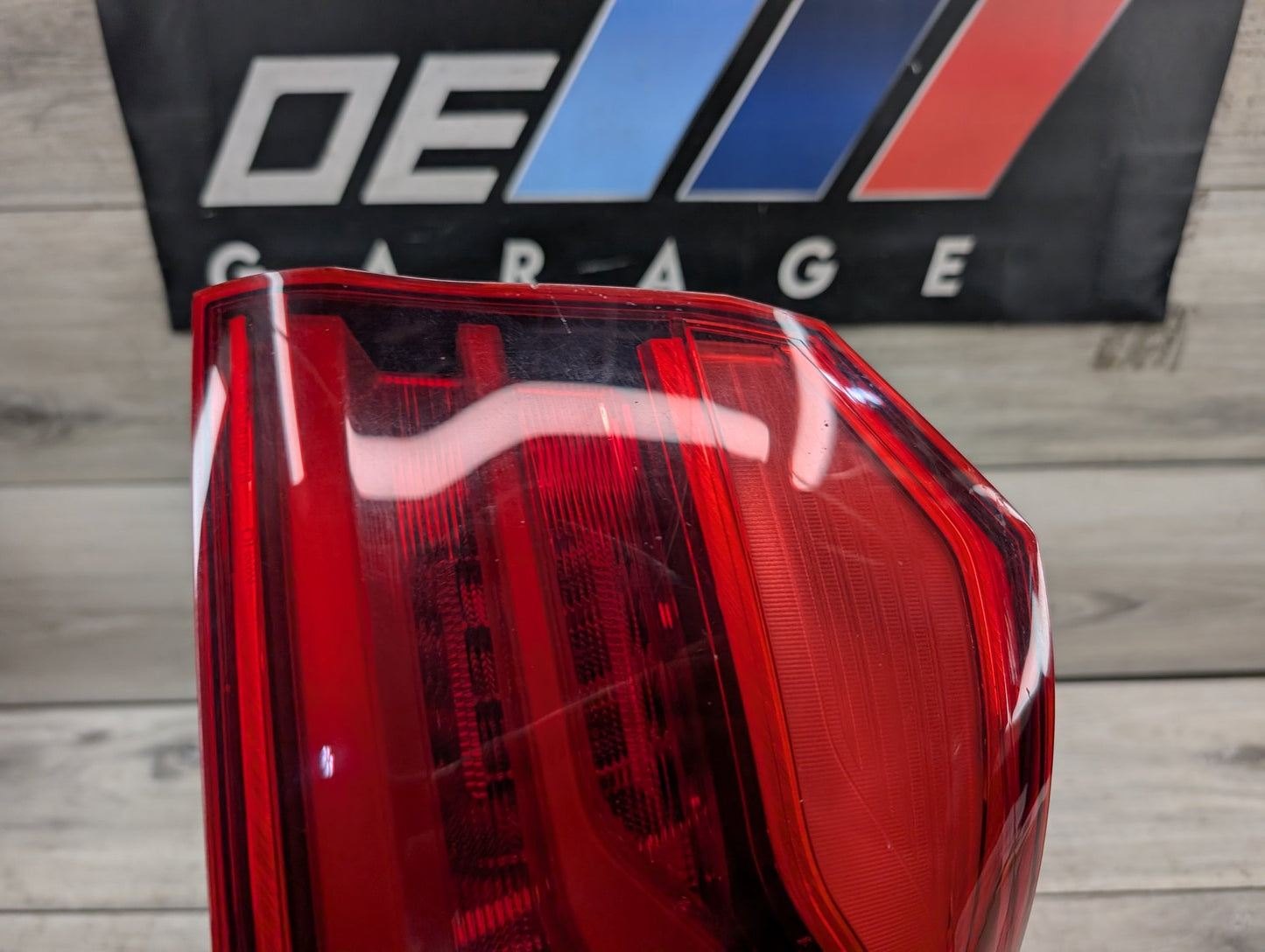 17-20 OEM BMW F90 G30 530 540 M550 M5 Rear Passenger Side Outer Tail Light