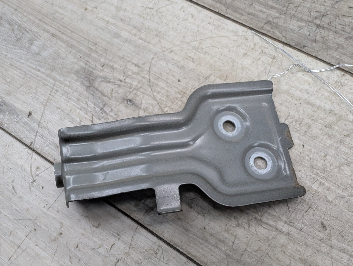 2018 - 2024 BMW X3 G01 Front Left Driver Fender Brackets SET 7397515 B46B20O1