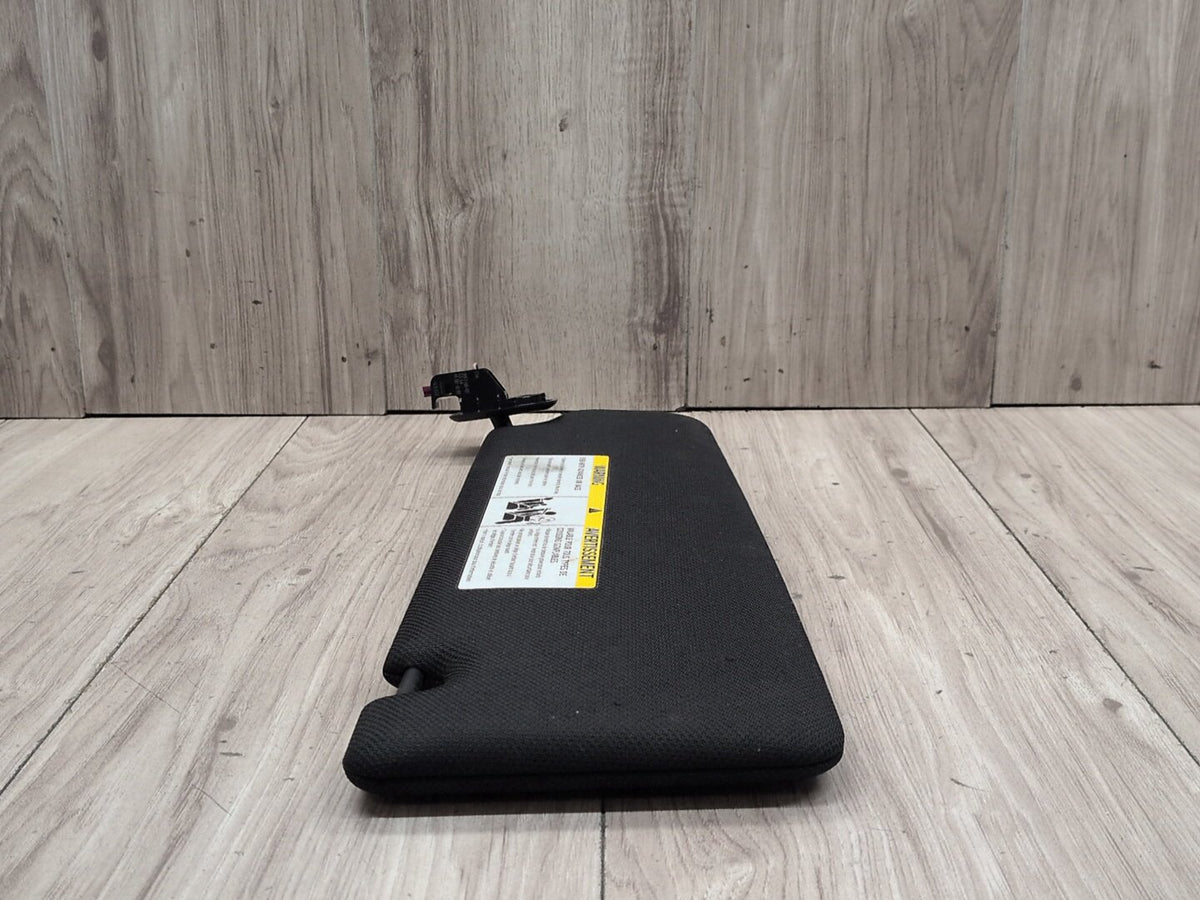 17-20 OEM BMW F90 G30 530 540 M550 M5 Interior Right Passenger Sun Visor Black