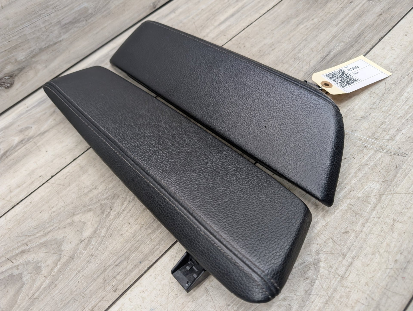 2017-2023 BMW M550i xDrive G30 Center Console Armrest Arm Rest 9382234