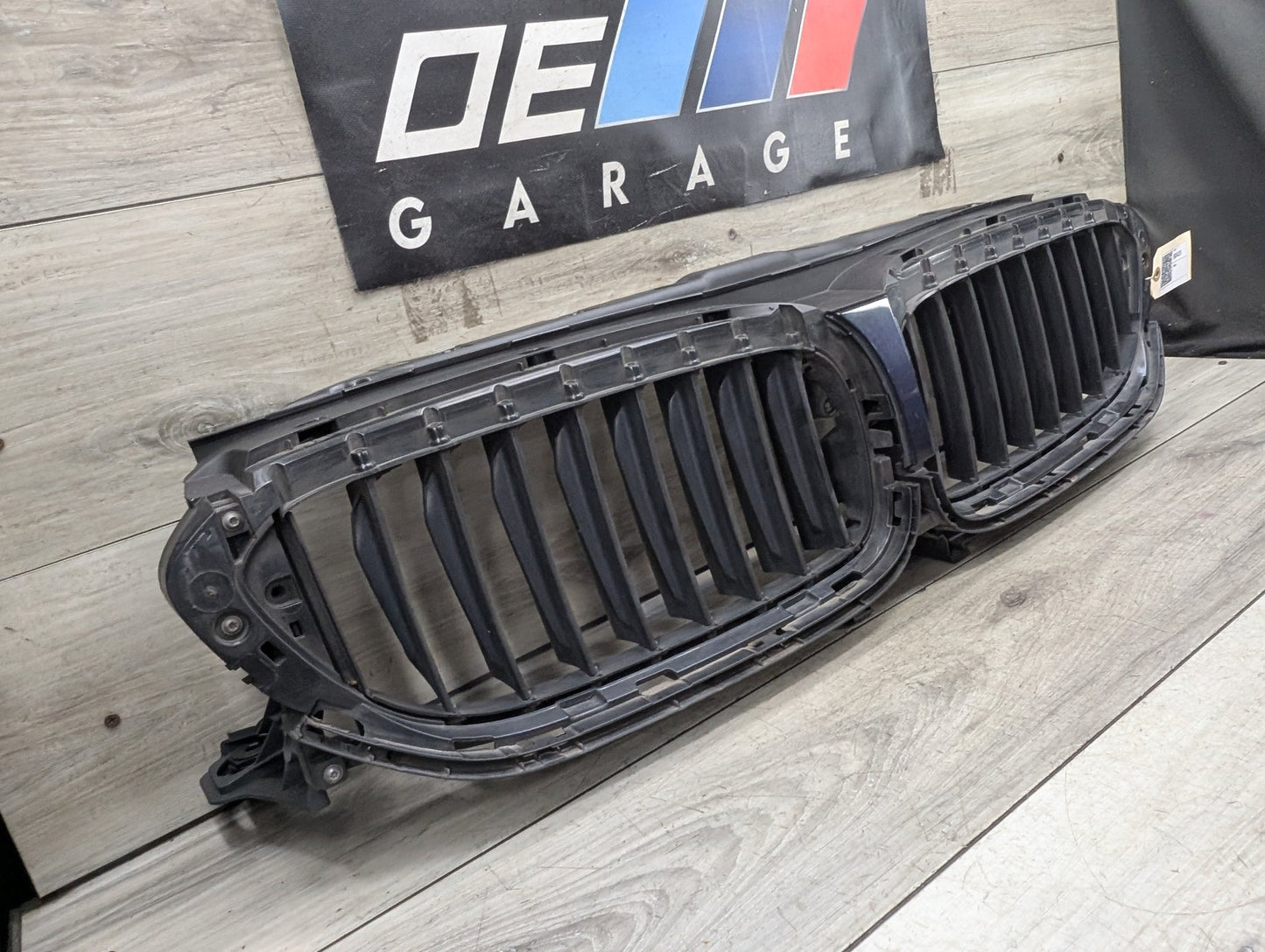 2017-2023 BMW 530i G30 Front Bumper Radiator Air Flap Shutter w/ Kidney Grilles 7497279