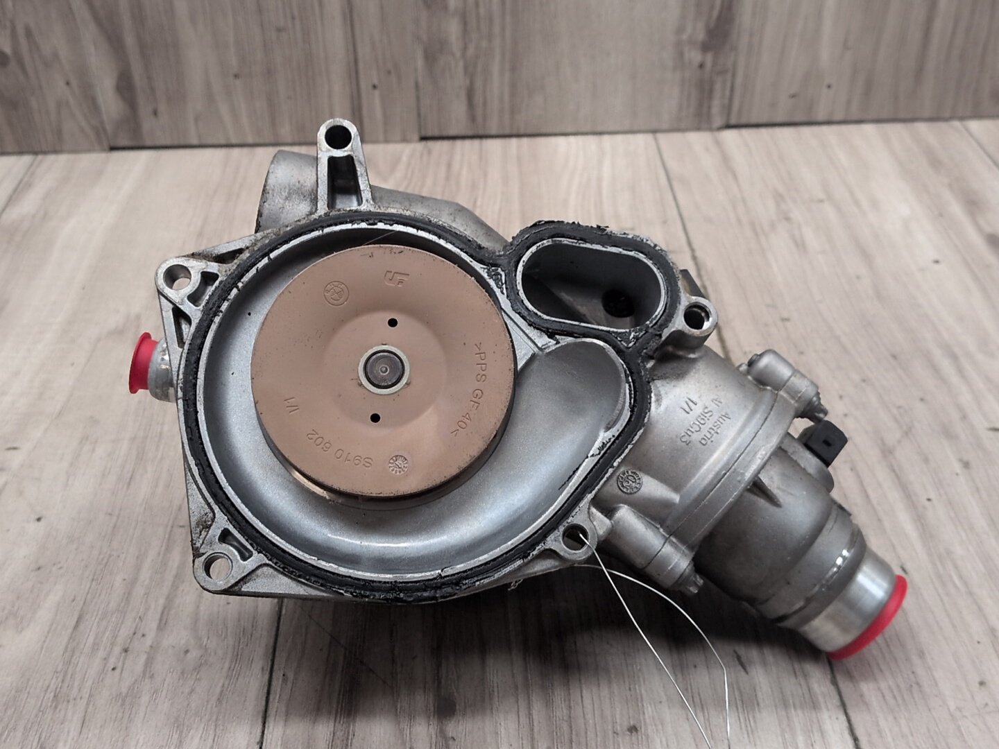12-18 BMW F06 F10 F12 F13 M5 M6 S63 ENGINE WATER PUMP THERMOSTAT COOLING UNIT