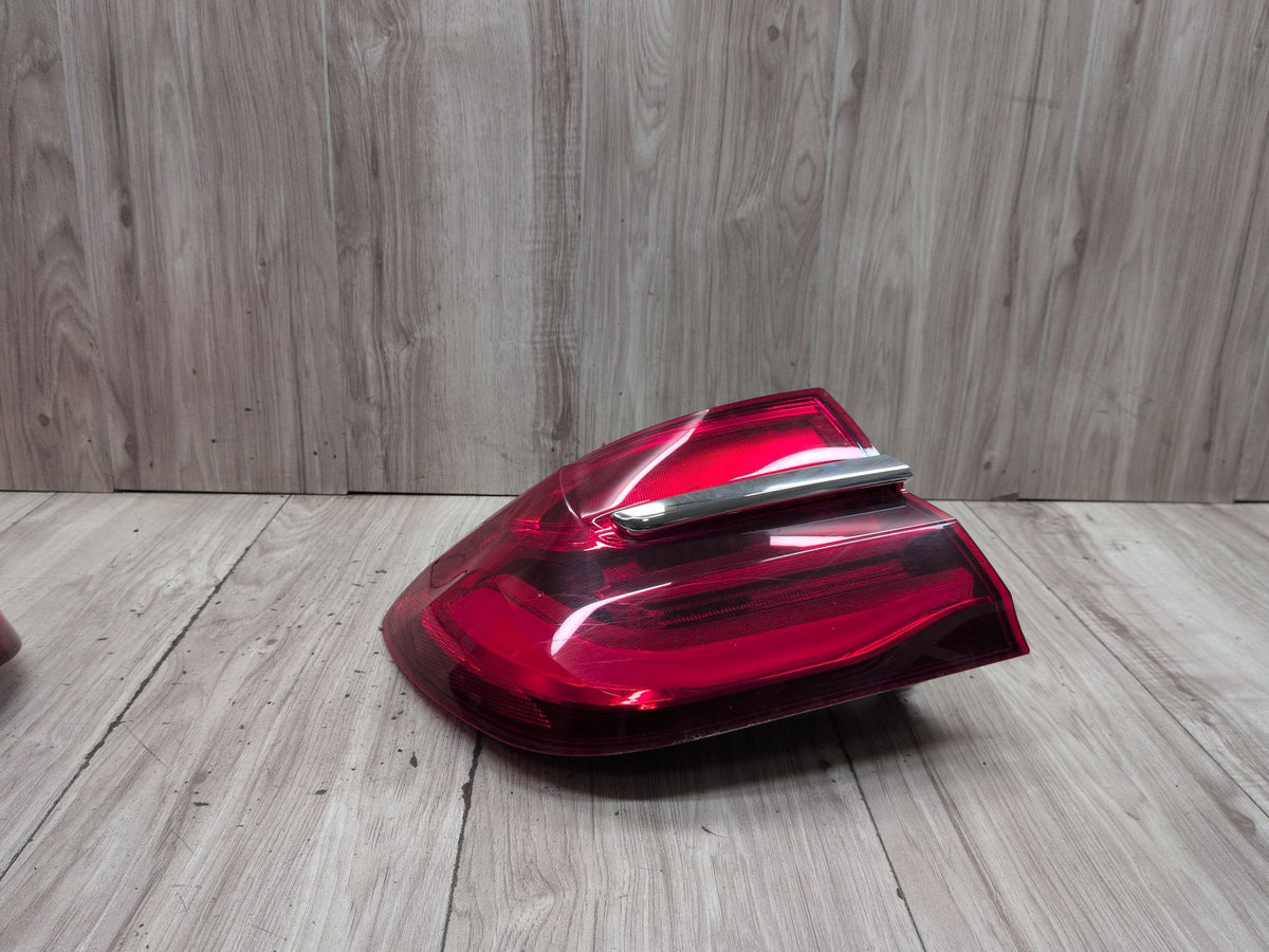 16-19 OEM BMW G11 G12 740 750 M760 B7 Rear Left Driver Outer LED Tail Light