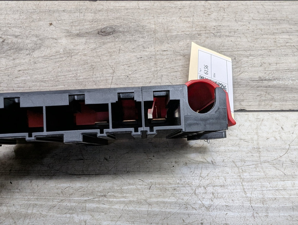 OEM BMW G11 G12 G14 G15 G16 G30 B+ Junction Terminal Power Relay Fuse Box
