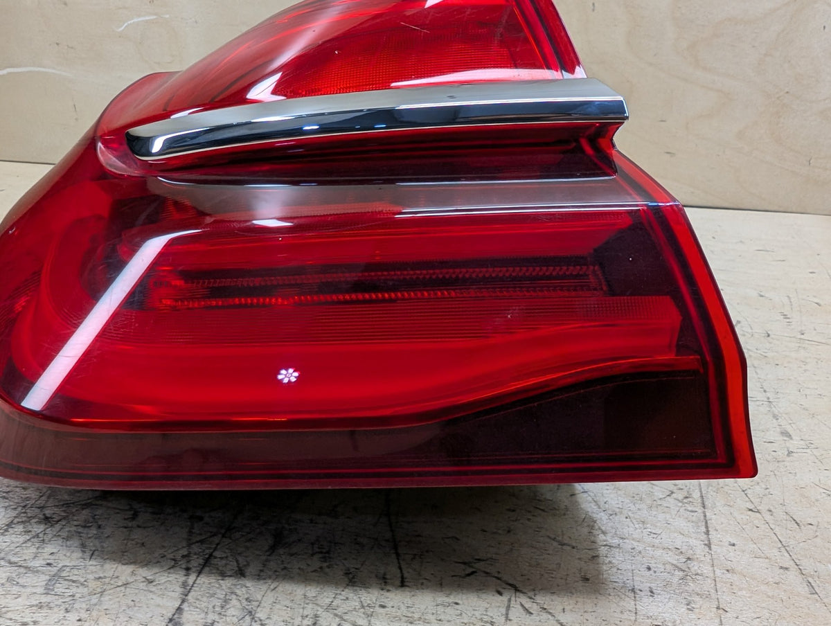 16-19 OEM BMW G11 G12 740 750 M760 B7 Rear Left Driver Outer LED Tail Light
