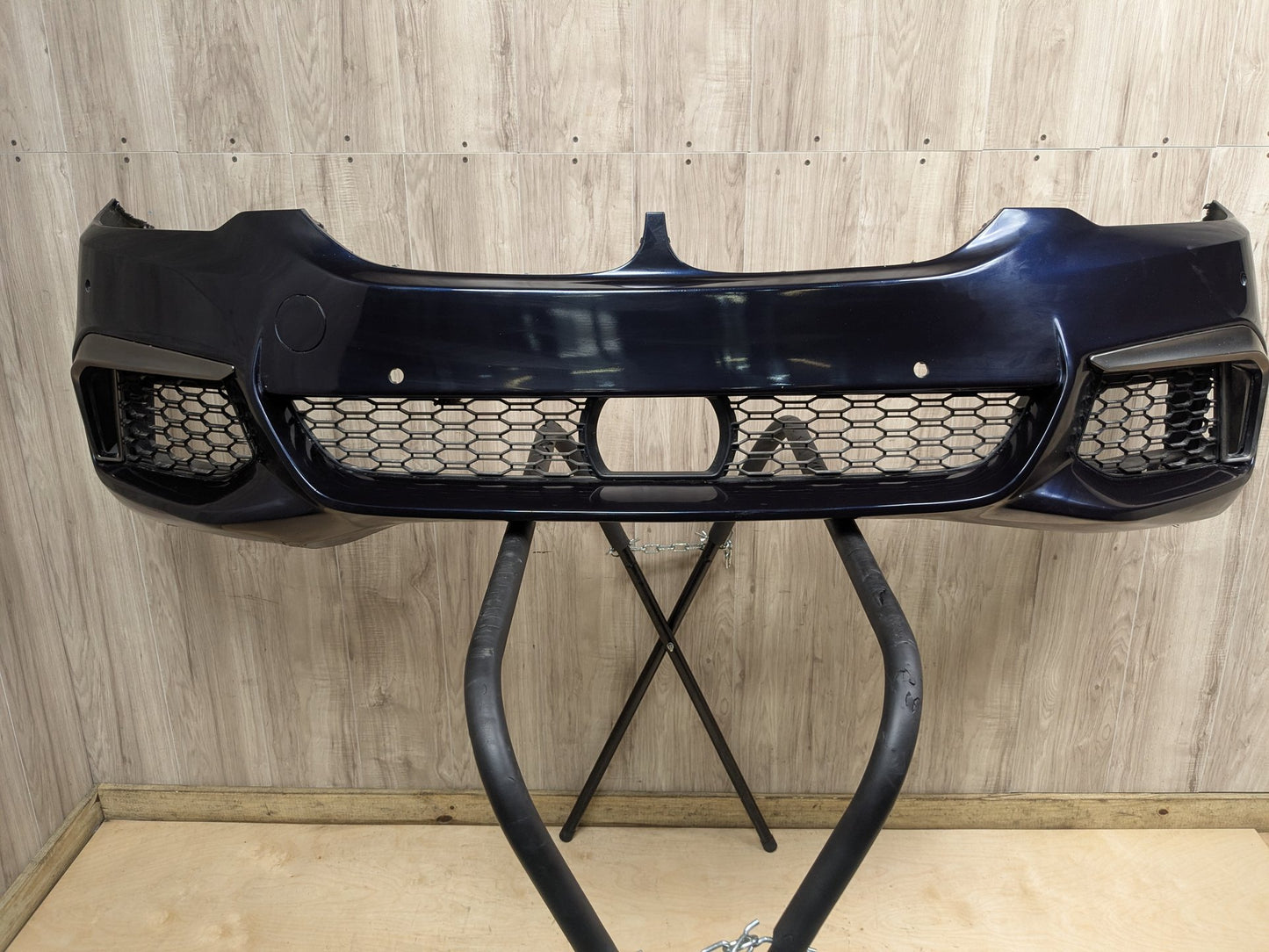18-20 OEM BMW G30 530 540 M550 M SPORT Front Bumper Cover Panel w Grilles Black