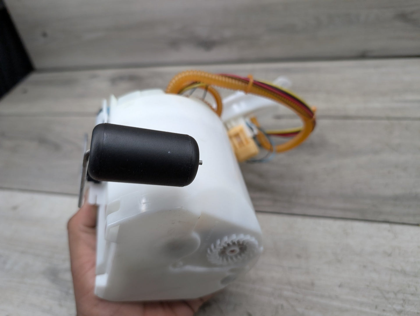 19-25 OEM BMW G05 G06 G07 X5 X6 X7 Rear Gas Tank Fuel Pump Sending Unit B58