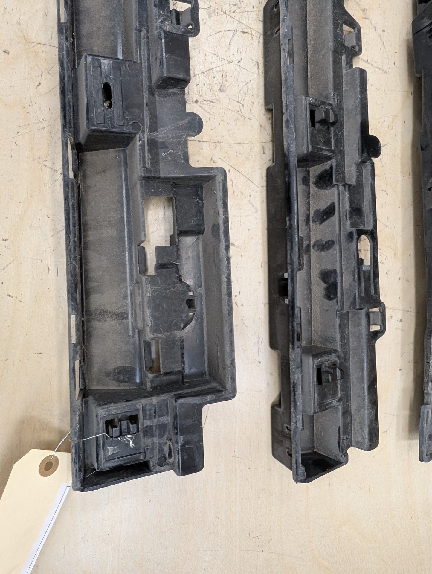 2012-2018 BMW 320i F30 Left Driver Side Skirt Rocker Panel Brackets SET 7256919