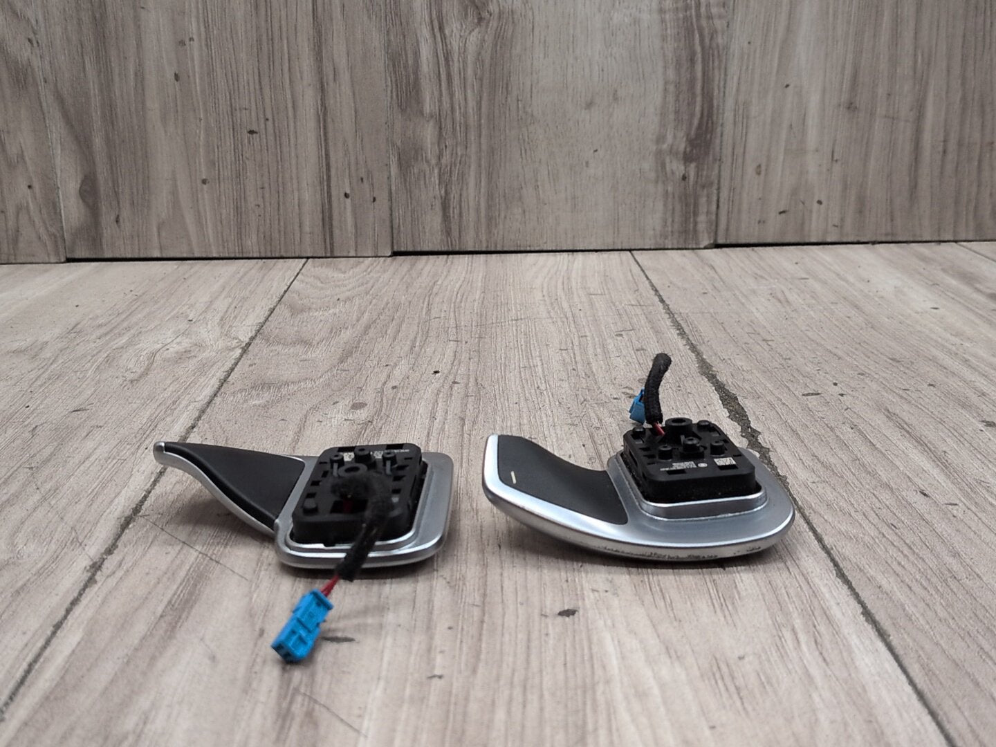 OEM BMW F15 F25 F30 F32 F33 F36 F48 X1 X3 X5 AT Paddle Shifter Plus Minus PAIR