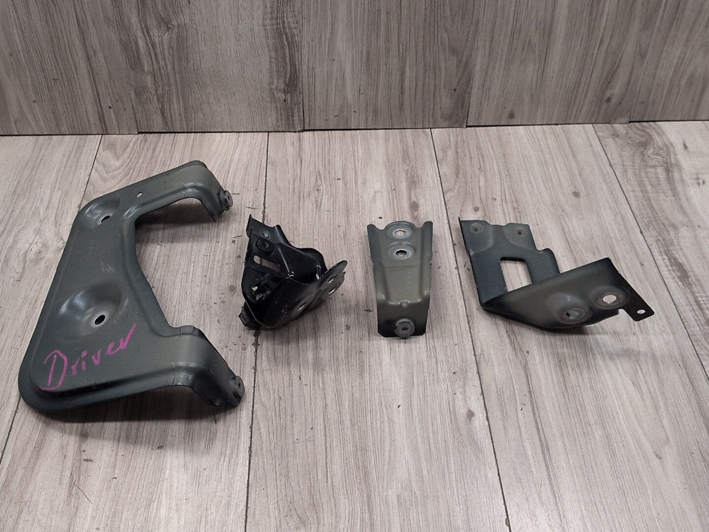 2019 - 2026 BMW X5 G05 Front Left Driver Fender Brackets SET 7418279 N63B44M3