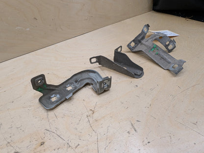 15-20 OEM BMW F80 F82 F83 M3 M4 Left Driver Fender Bracket Mount Carrier SET
