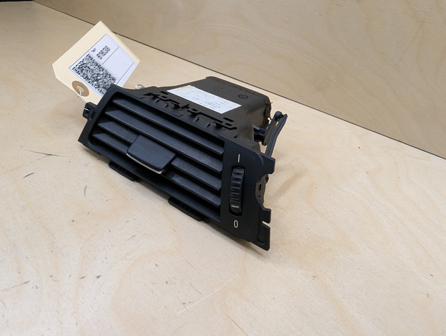 06-13 OEM BMW E90 E92 E93 Right Passanger Side Dashboard Dash Air Vent