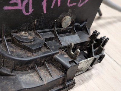 07-14 OEM BMW E70 E71 E72 X5 X6 Right Passenger Door Actuator Latch Lock