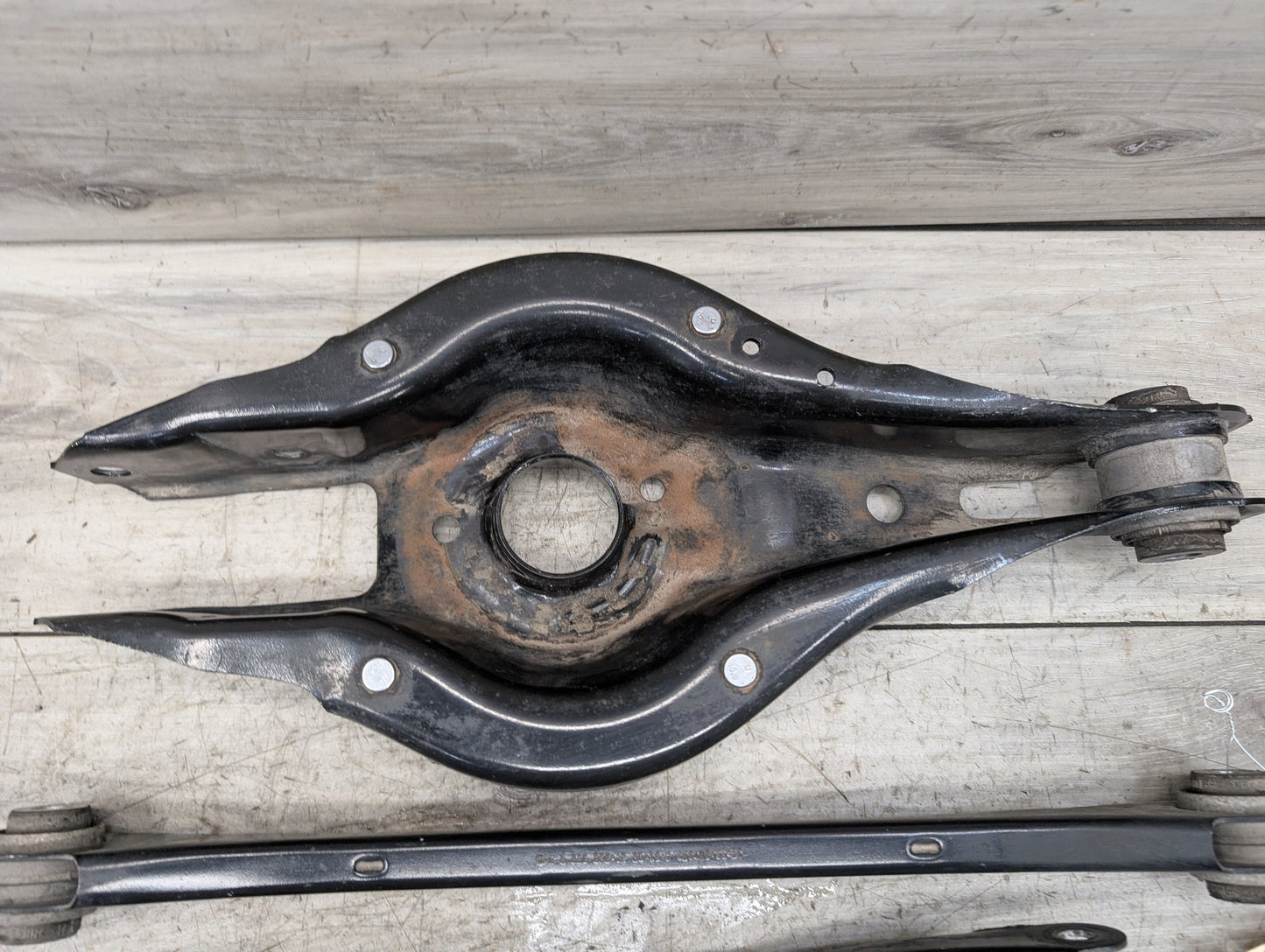 2019 - 2026 BMW 330i G20 Rear Left Driver Control Arms SET 6867541 B46B20O1