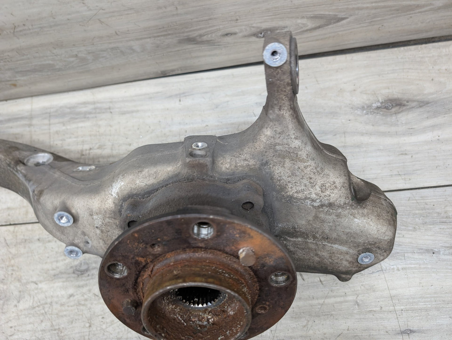 OEM BMW E70 F15 F16 F85 X5 X6 Front Passenger Right Spindle Hub Carrier Knuckle