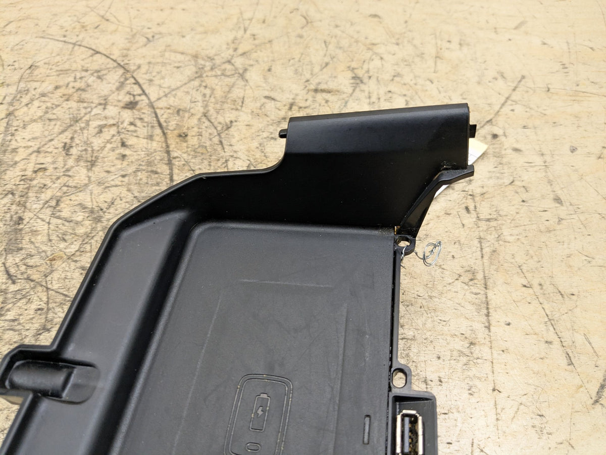 17-23 OEM BMW G30 540I Center Console Cup Holder Wireless Phone Device Charger