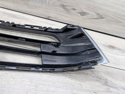 2017-2023 BMW 530i G30 Front Right Passenger Bumper Cover Grille 7385278
