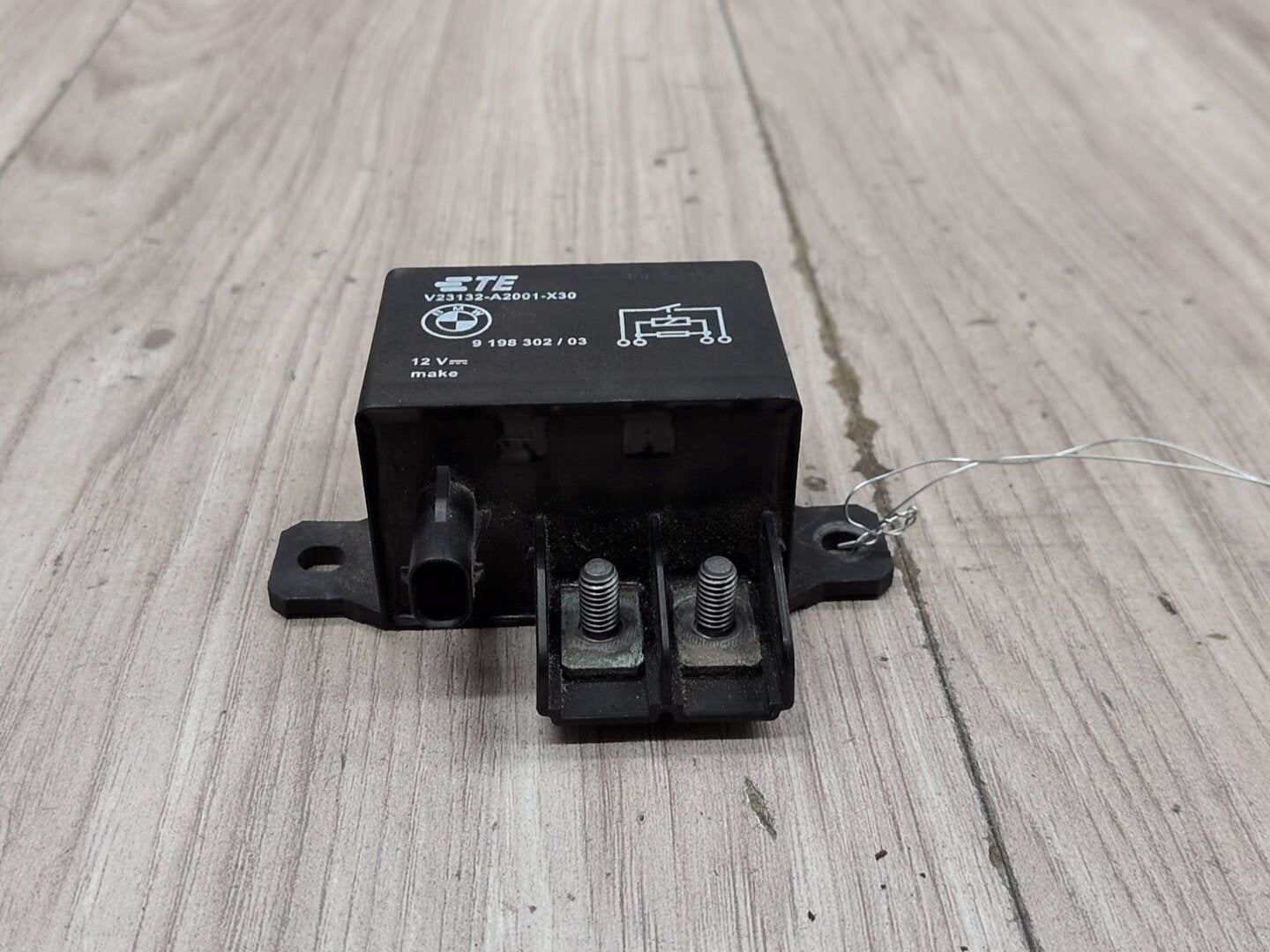 2015-2019 BMW X6 F86 Cooling Fan Relay Module 9198302