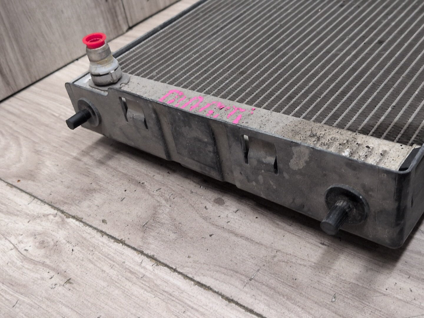 2016-2019 BMW M550i xDrive G30 Left or Right Secondary Auxiliary radiator 8619383