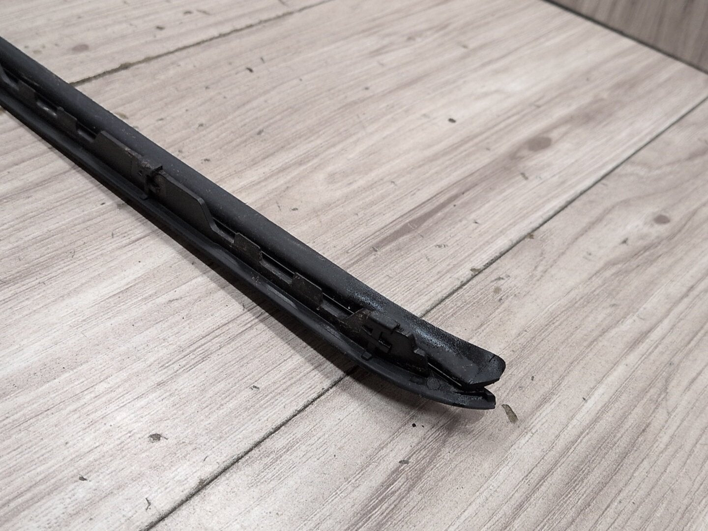 2015 - 2019 BMW X6 F86 Front Left Right Side Windshield Drip Trim Molding SET 7462217 S63B44T2