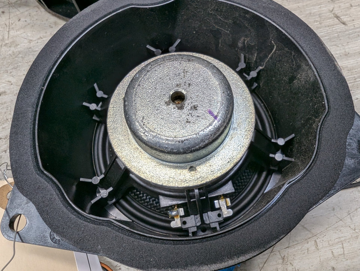 14-19 OEM BMW F15 F16 F85 F86 X5 X6 Stereo Audio Speaker Top Harman Kardon